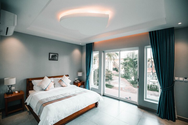Room 7 of 63
