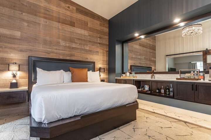 Room 21 of 81