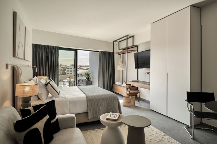 Room 47 of 72