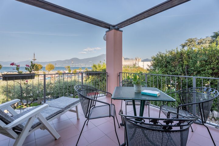 Terrace/Patio 61 of 104