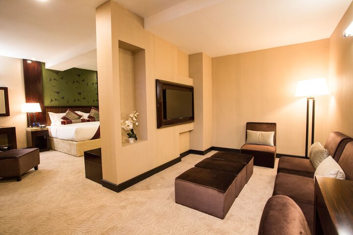 Room 13 of 50
