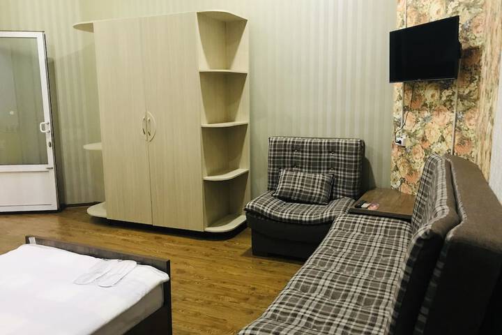 Room 4 of 23