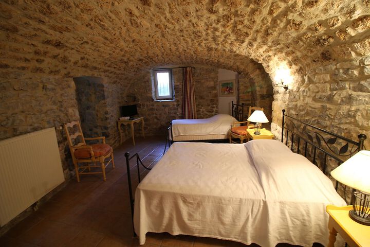 Room 29 of 48