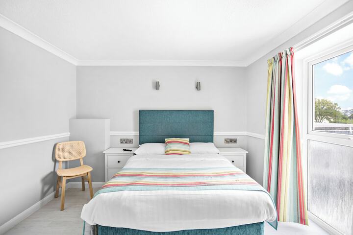 Room 4 of 31