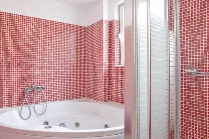 Clean Restrooms