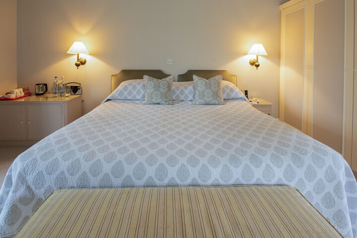 Room 8 of 50