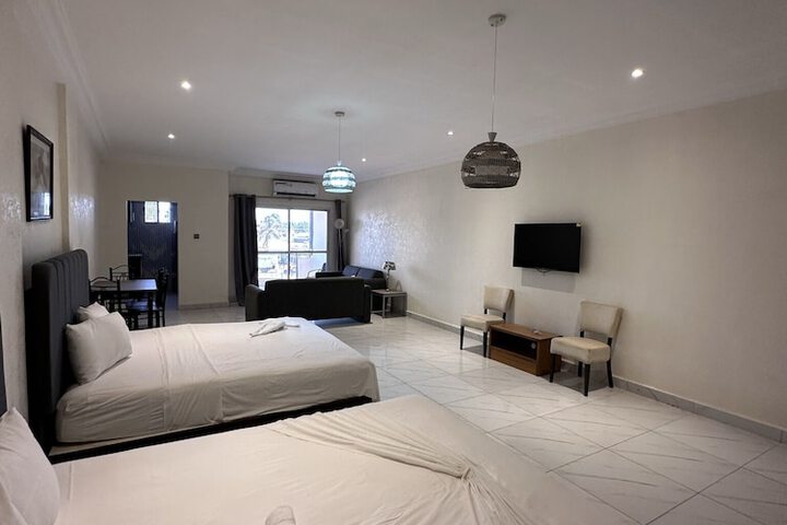Room 9 of 24