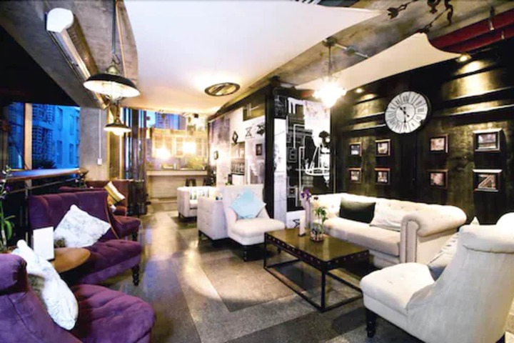 Entrance & Lobby