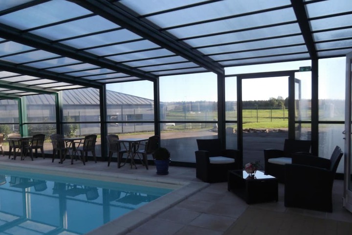 Pool 17 of 32