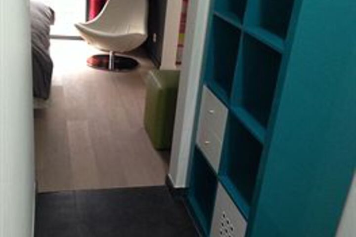 Room 28 of 48