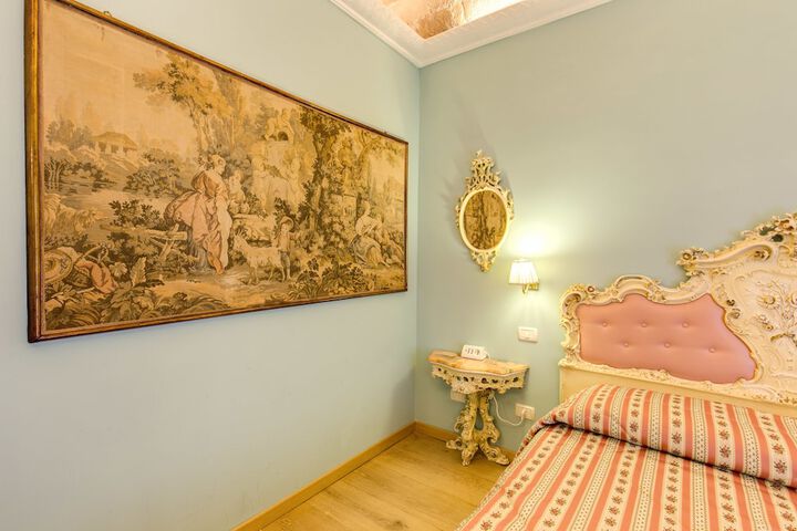 Room 20 of 42
