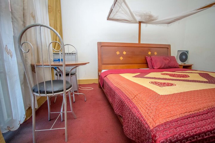 Room 7 of 34