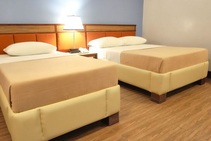 Room 8 of 38