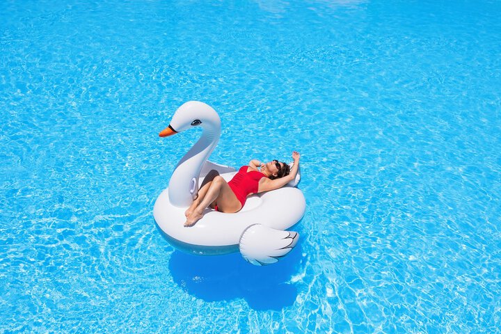 Pool Hotel
