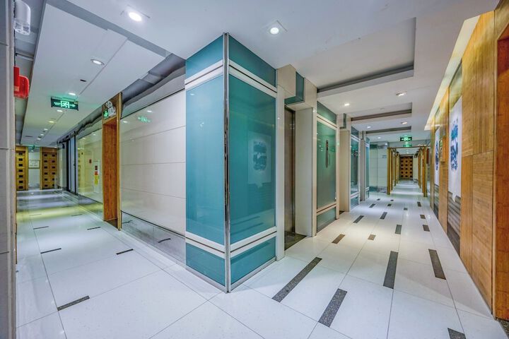 Ballroom/Hall 54 of 59