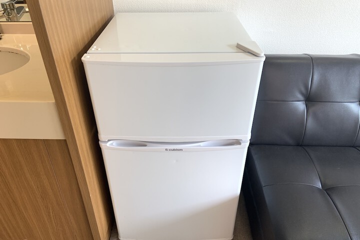 Mini-refrigerator