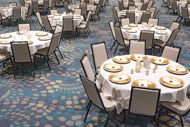 Ballroom/Hall 28 of 32