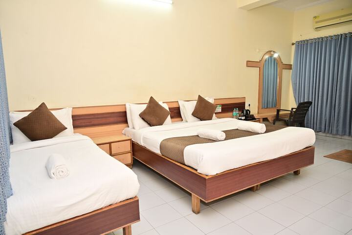 Room 7 of 17