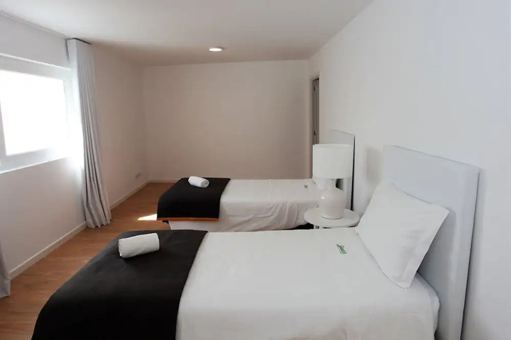 Room 3 of 20
