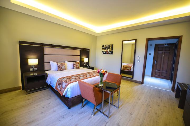 Room 16 of 86