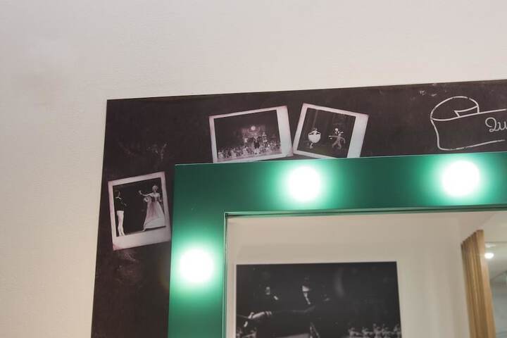 Room 25 of 49