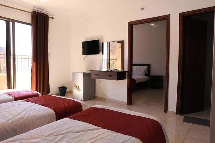 Room 7 of 44