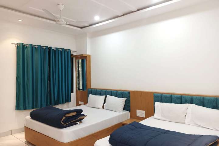 Room 6 of 101
