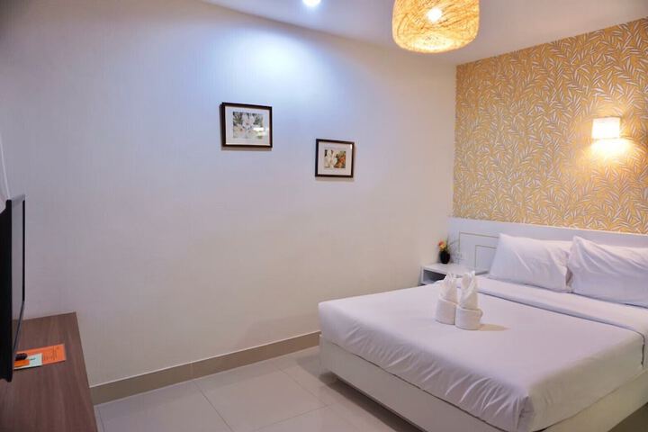 Room 106 of 167