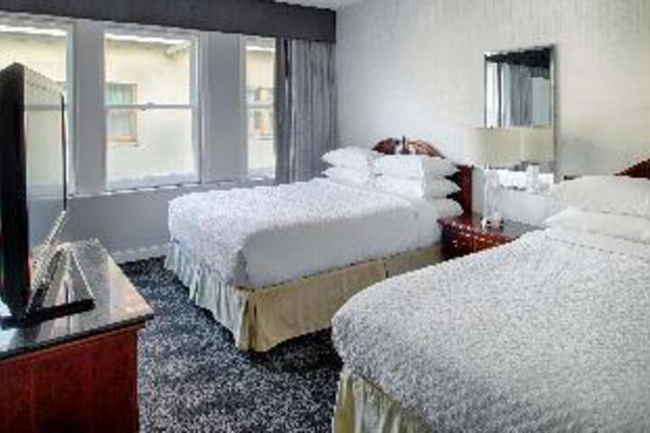 Room 33 of 35