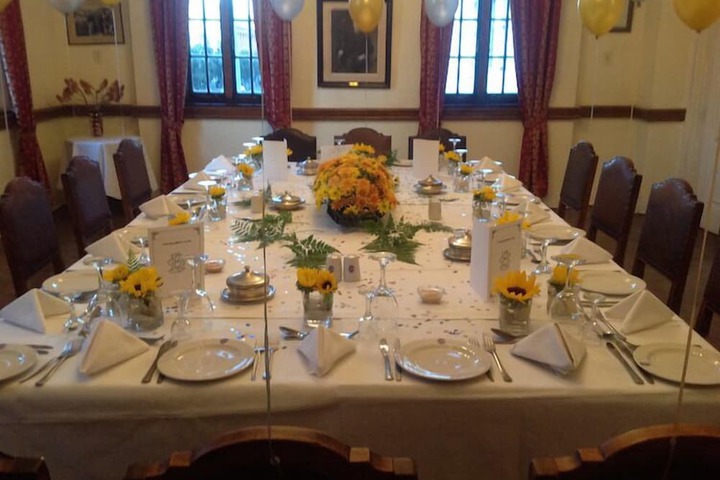 Dining 19 of 44