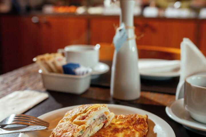 Breakfast/Coffee Service 33 of 46