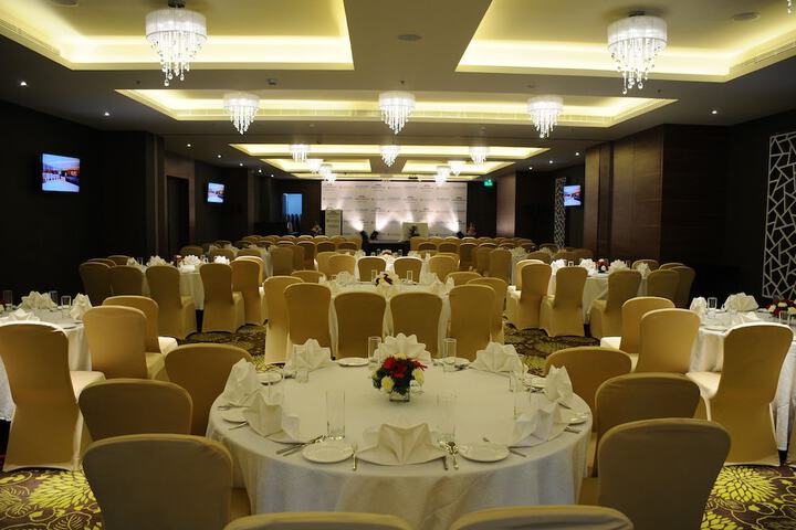 Ballroom/Hall 46 of 57