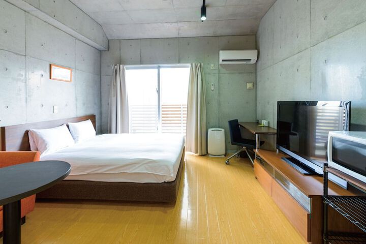 Room 85 of 191