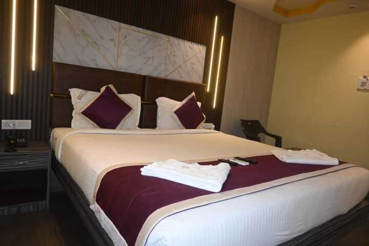 Room 19 of 30