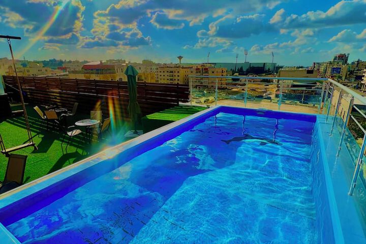 Pool 23 of 39