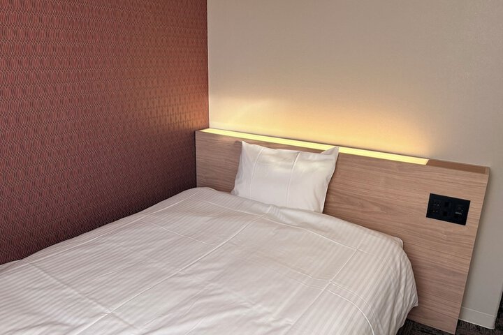 Room 64 of 99