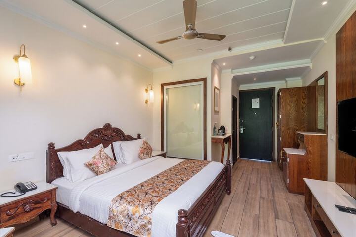 Room 10 of 47