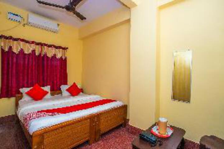 Oyo 23032 Hotel Mayur Paradise