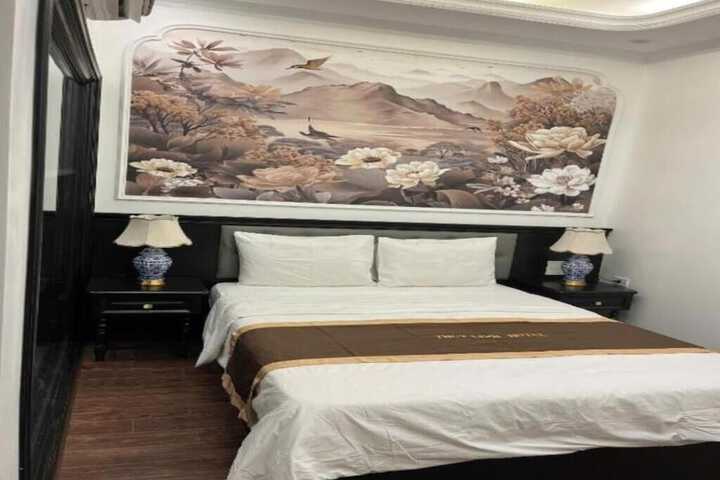 Room 13 of 27