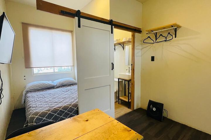 Room 18 of 98