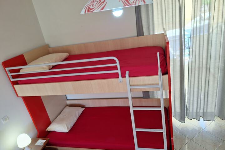 Room 46 of 116
