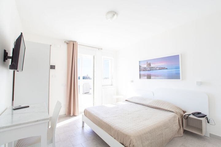 Room 10 of 56