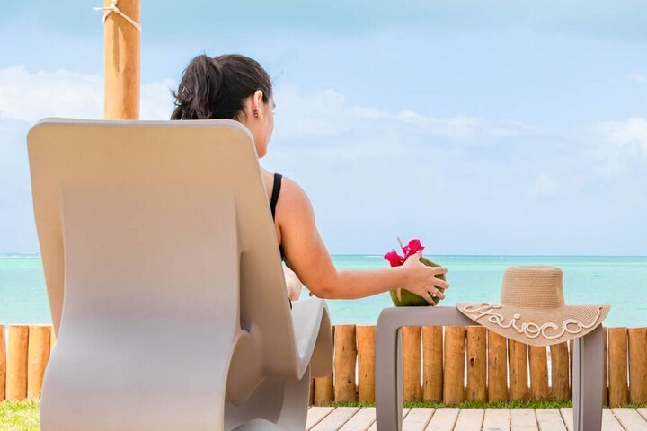 Beach bar