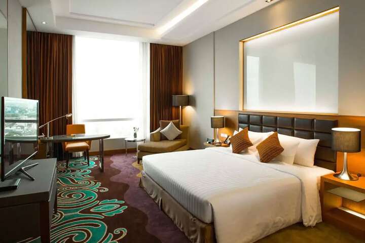 Room 19 of 48