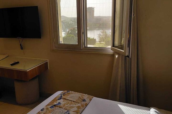 Room 33 of 58