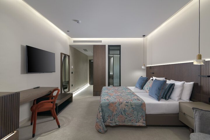 Room 42 of 295