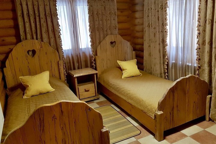 Room 4 of 13