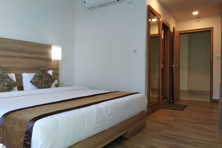 Room 15 of 50