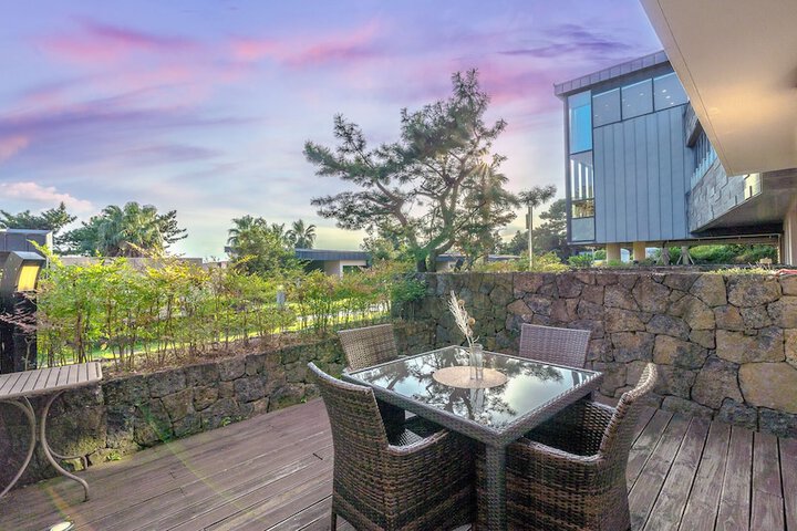 Terrace/Patio 83 of 144
