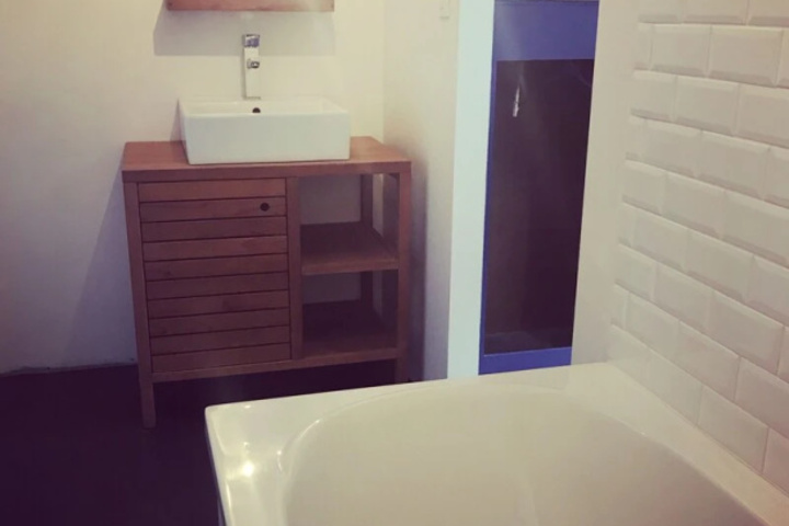 Room 6 of 11
